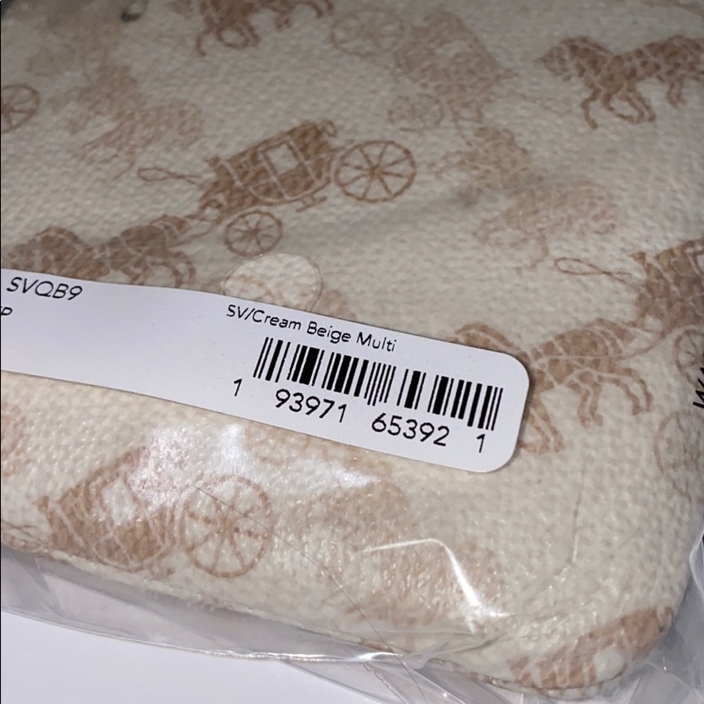 COACH Horse and carriage cream & beige wristlet - Picture 4 of 12
